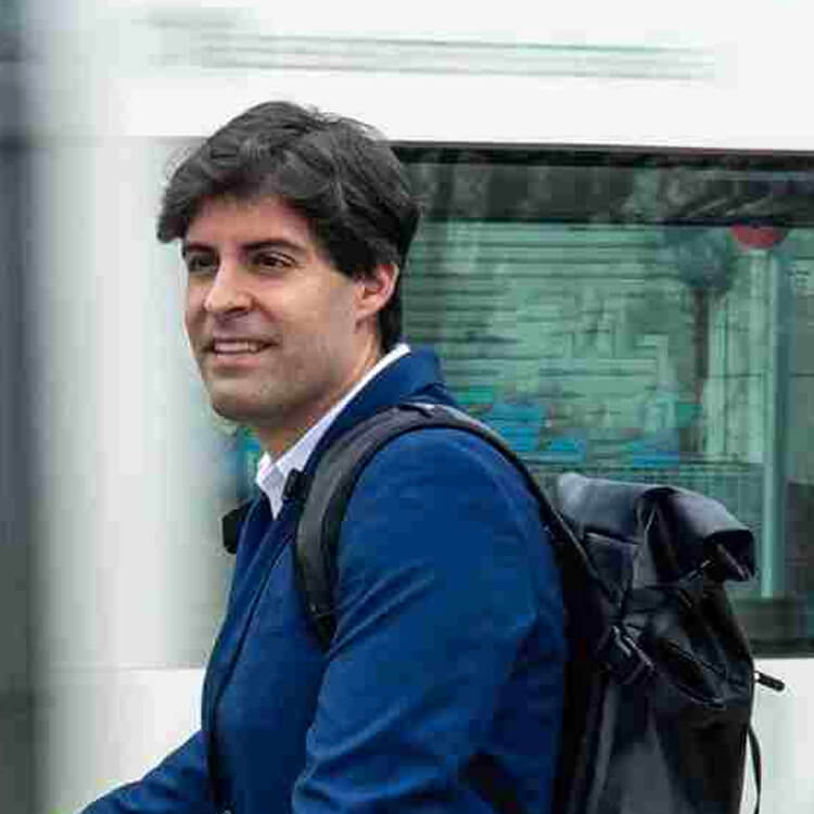 people 6 8GEZ9DX Home